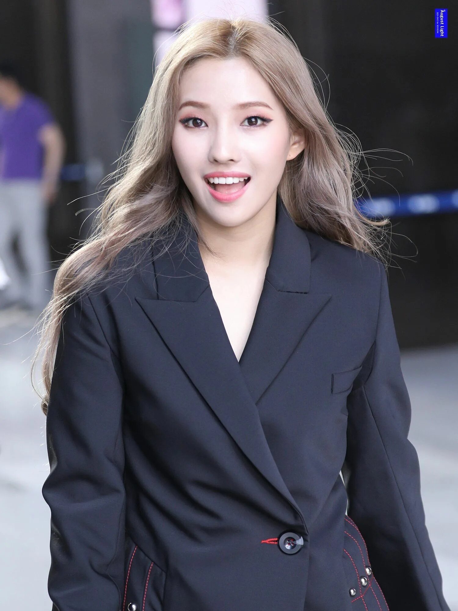 Сколько лет соен. Чон соен. соён / soyeon. чон соен g idle. соен айдол.