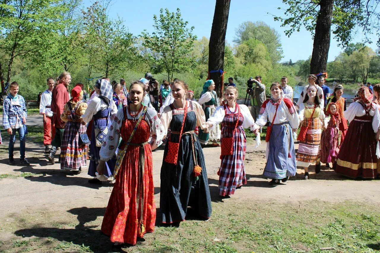 Красная горка православных в россии