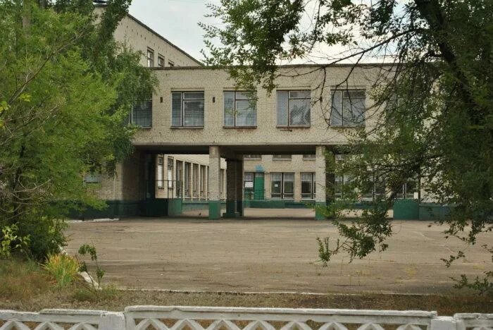 Школа 6 луганск. Северодонецк школа. Школа номер 18 северодонецк. Северодонецк школа 8. Северодонецк школа.