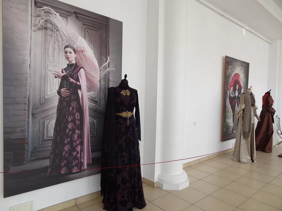 Майкоп выставки. Национальный музей майкоп. Северо-кавказский филиал государственного музея востока. Экспозиция музея. Национальный музей майкоп.