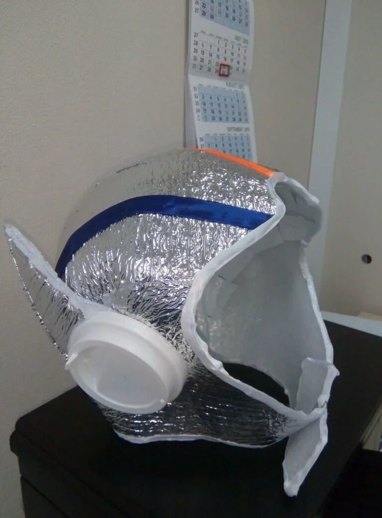 Космический шлем. Шлем Космонавта своими руками. Шлем для Космонавта из фольгированного утеплителя. Детский космический шлем. Скафандр своими руками в детский сад