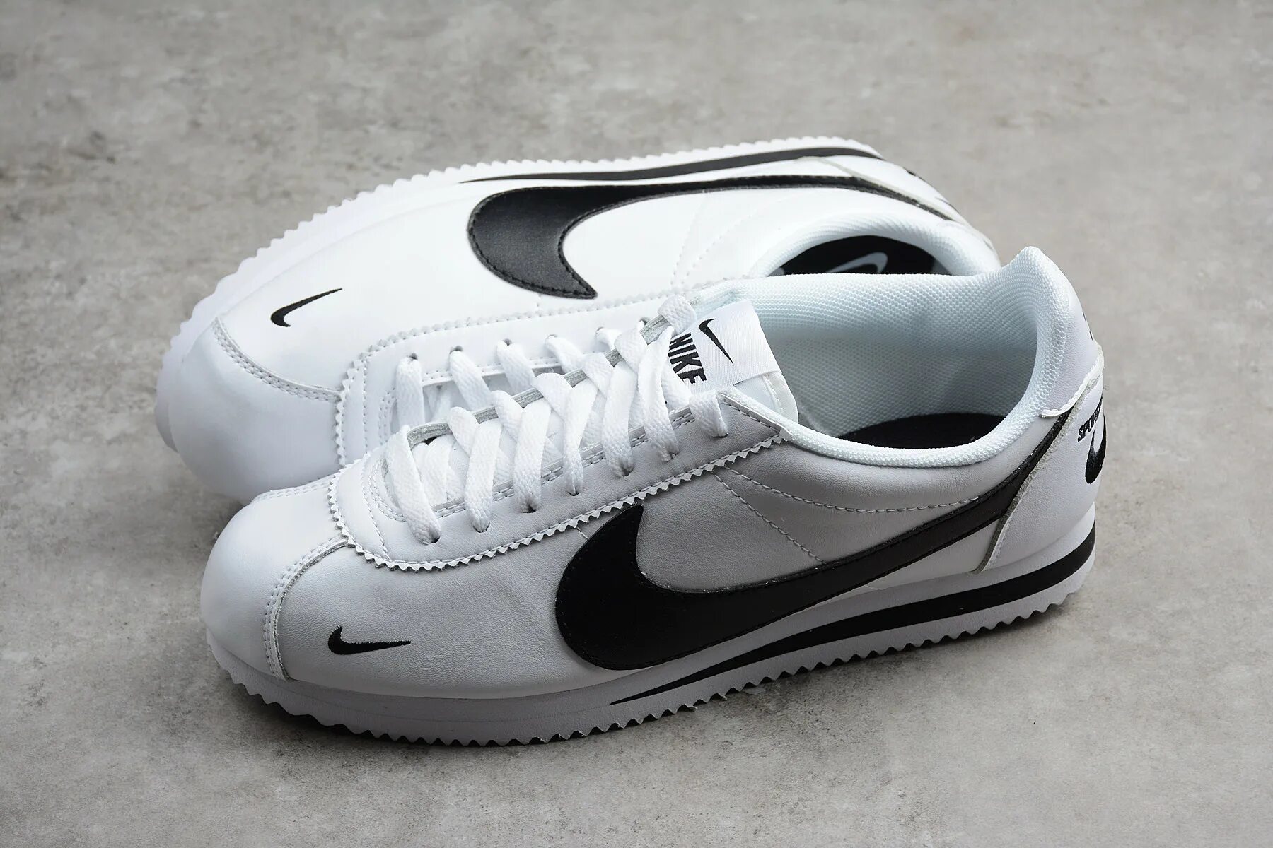 Nike cortez classic. Nike Cortez 2. Кроссовки Nike Classic Cortez Premium. Nike Cortez Classic White Black. Nike Cortez Union Black/White.