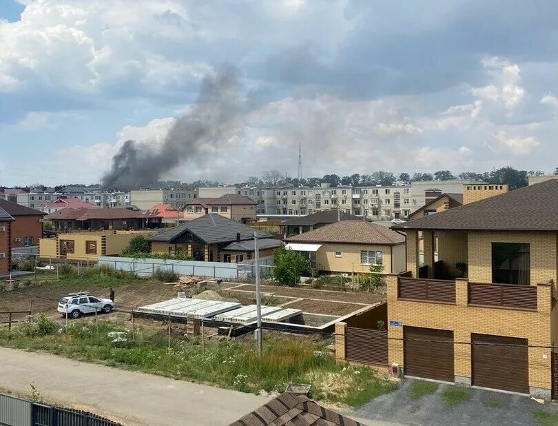 Звуки взрыва в таганроге. Андреевский район Таганрог. Взрыв газа в ЖК Андреевский Таганрог. ЖК Андреевский Таганрог. Улица Победы Таганрог.