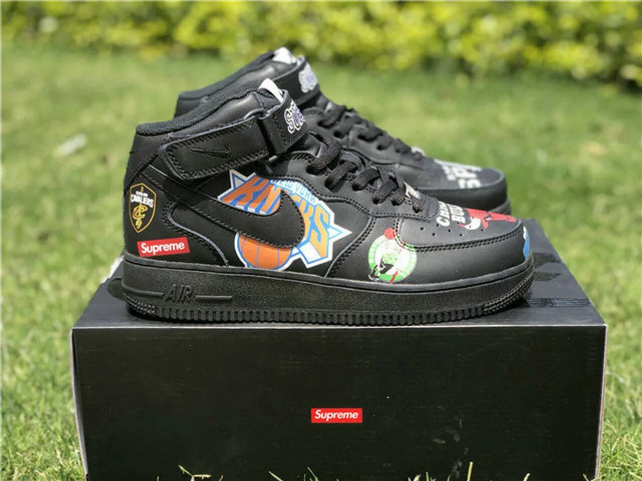 Air force 1 supreme. Nike Air Force 1 Low Supreme Black. Nike Air Force 1 x Supreme. Supreme x NBA X Nike Air Force 1 Mid 07 Black. Nike Air Force 1 Supreme.