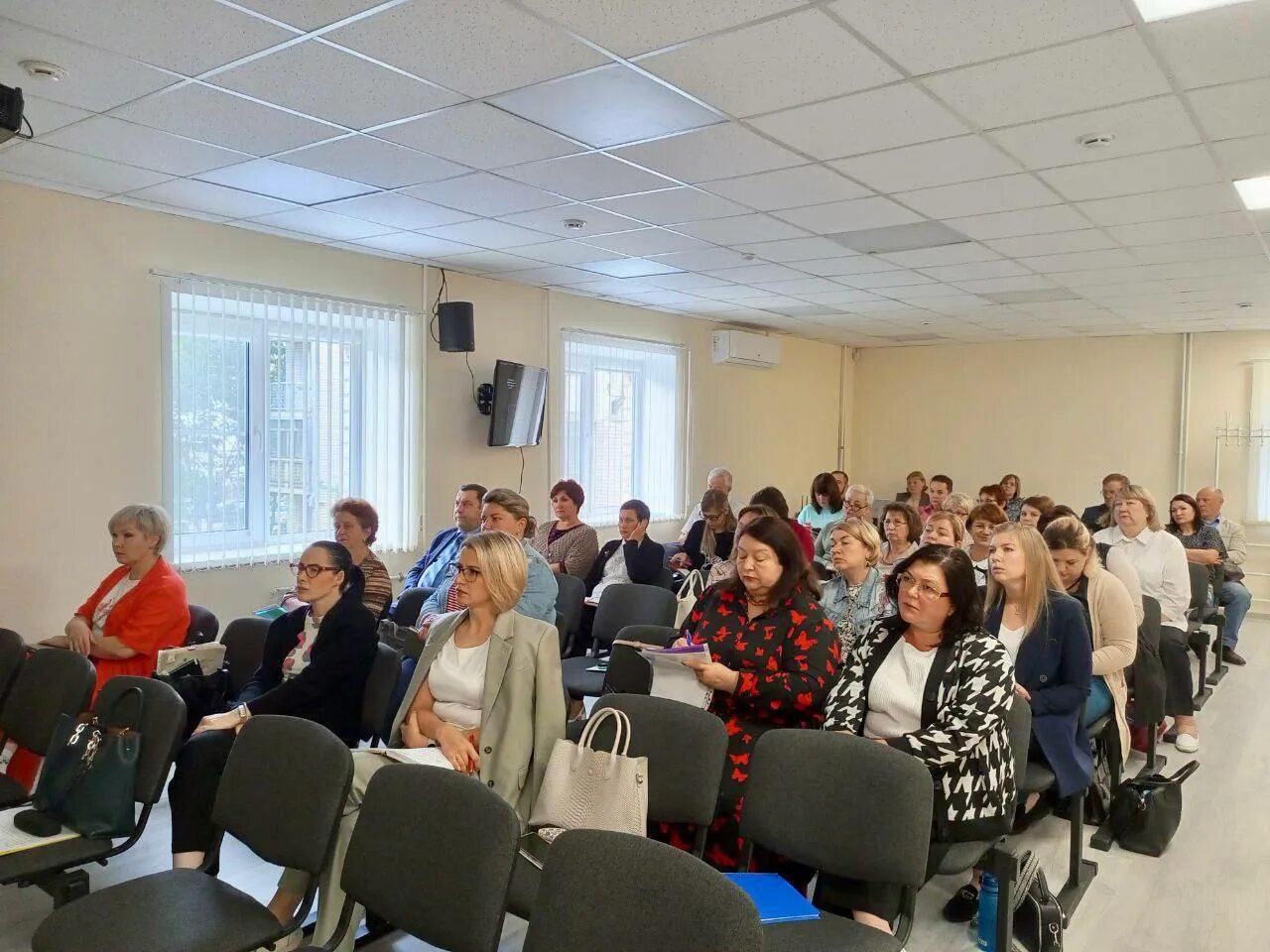 Образование 38. Совещание. Уполномоченные по правам ребенка. Комиссия по делам несовершеннолетних. КДН Ингодинского района.