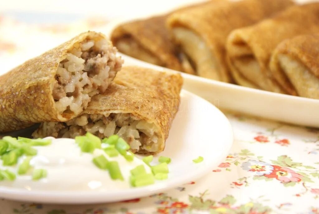Блинные рулетики с мясом. Начинка из риса для блинчиков. Начинка из риса для блинчиков. Начинка из риса для блинчиков. Начинка из риса для блинчиков.