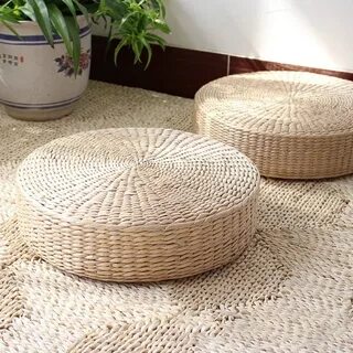 Подушка из ротанга