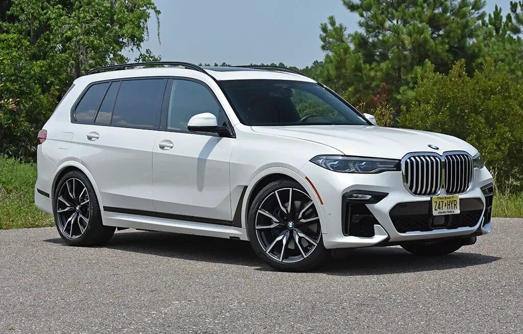 Тест драйв х7. BMW x7 xdrive50i. X7 m50i. BMW x7 тест драйв. БМВ х7 50 i х драйв.