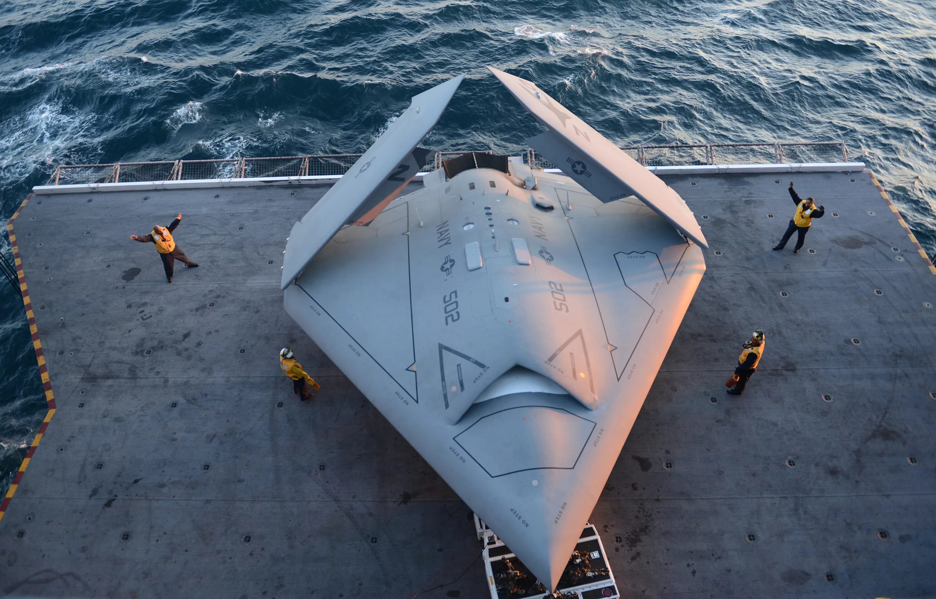 Х 47 б. X-47b. БПЛА X-47b. Беспилотник США X-47b.. Northrop Grumman x-47b.