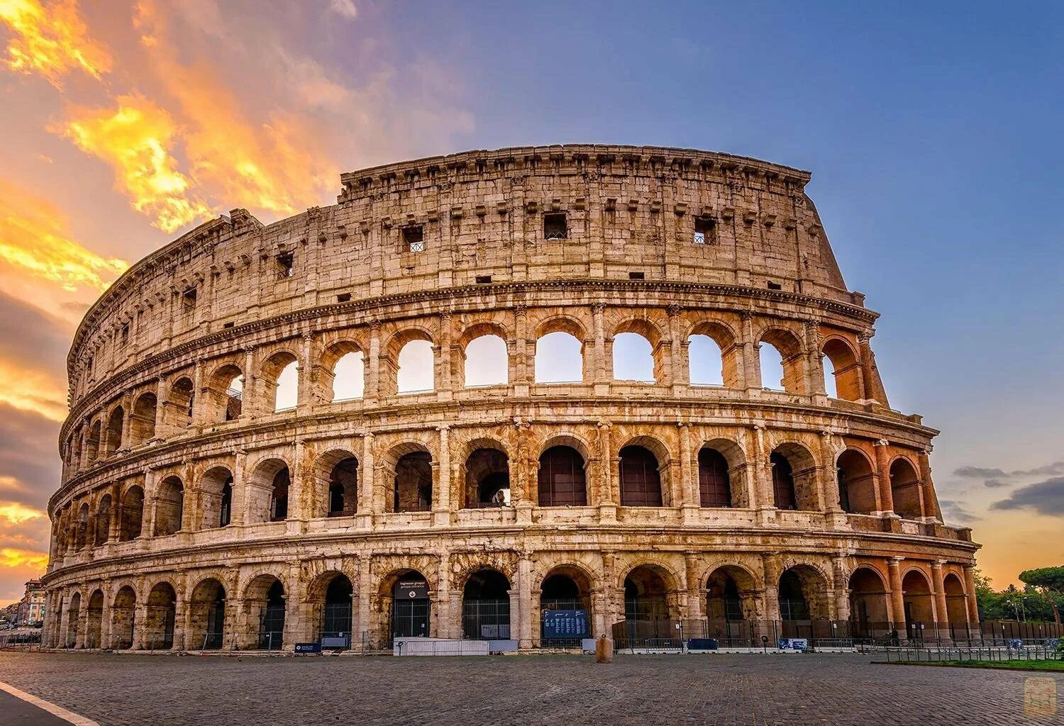 The colosseum in rome. Италия колизей (г. • римский колизей, рим, италия. Древний рим архитектура. Колизей в риме.