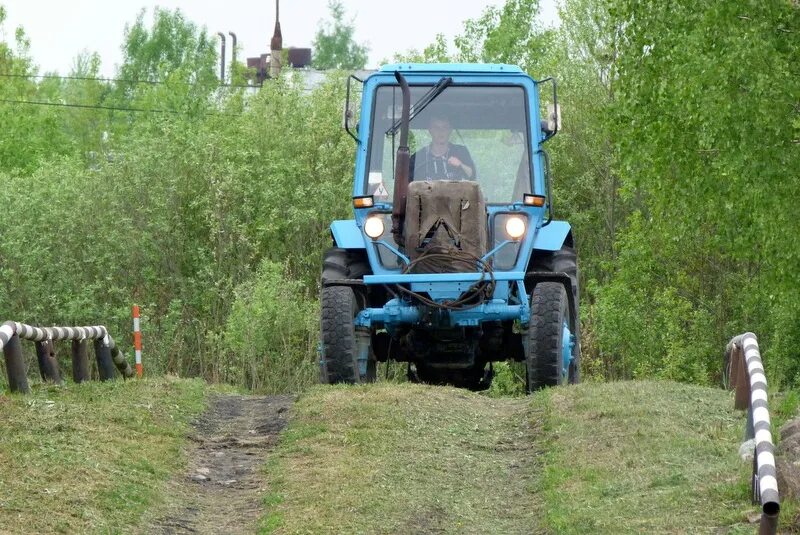 работа тракториста в карелии. обучиться на тракториста в совхозном. фермер тракторист.