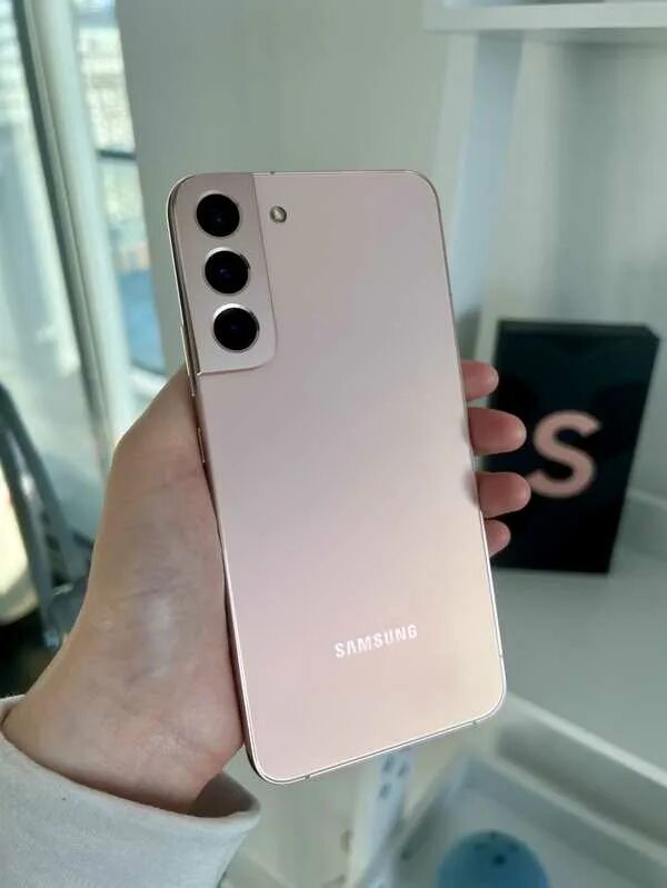 Galaxy s22 розовый. S22 pink gold. samsung s22 pink gold. samsung s22 розовый. s22 розовый.