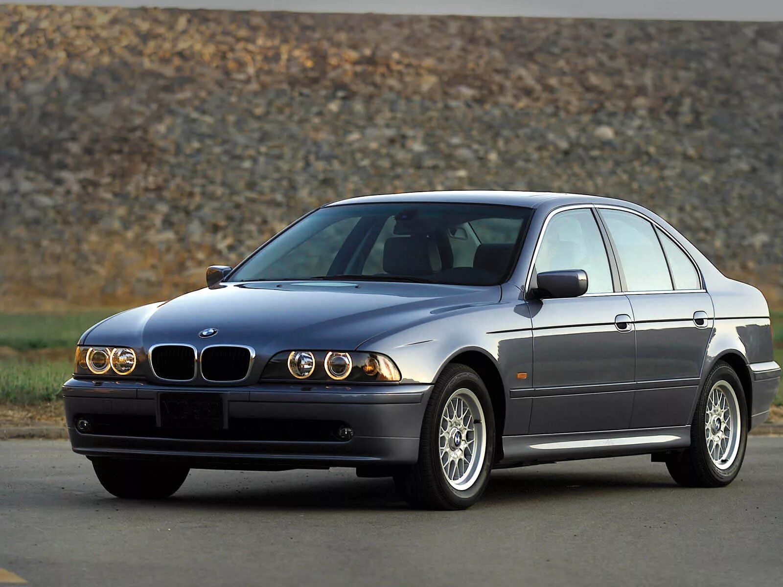 Бмв 525 е39 фото Новая осенняя фотосессия BMW E39 BMW 5 series (E39), 2,5 л, 2003 года фотограф