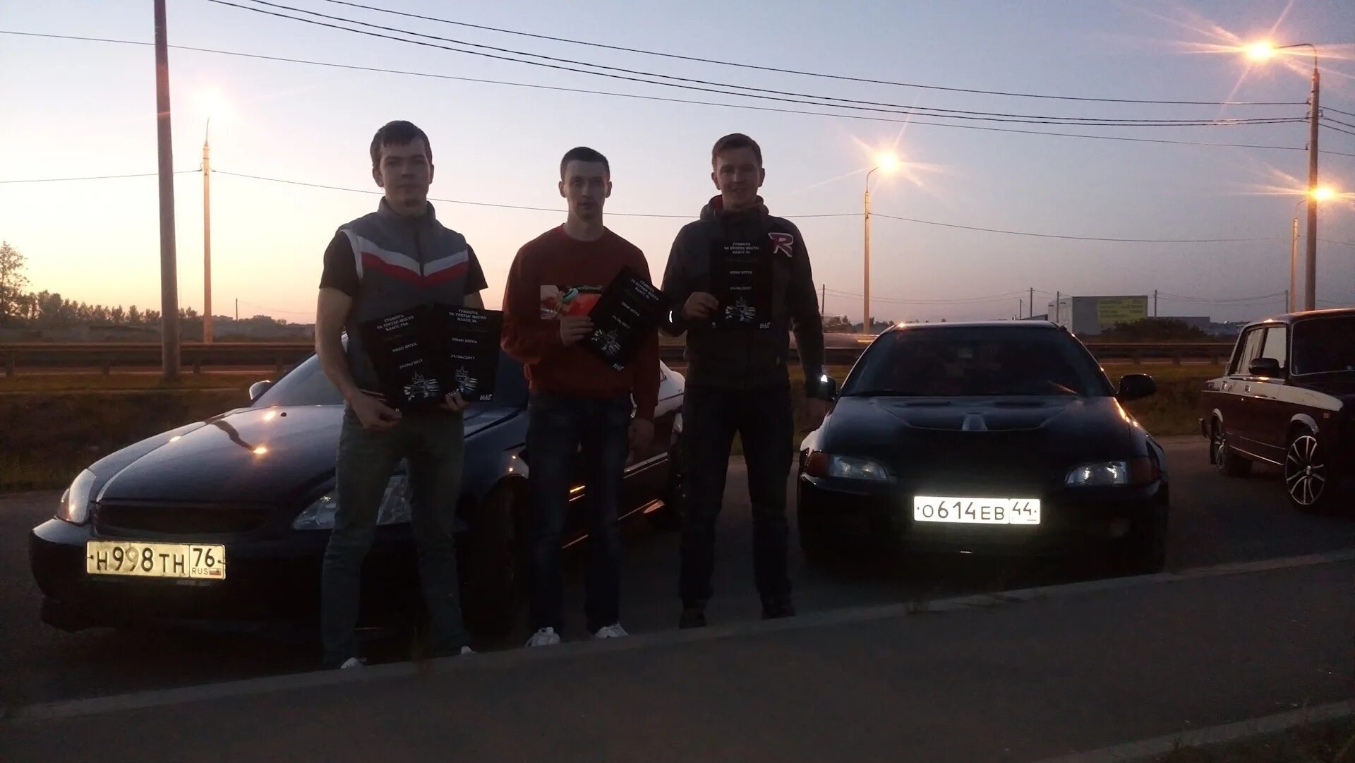 Ешь 44. T-44 танк. Ешь 44. Ешь 44. Человек кушает.