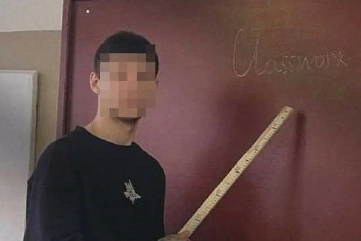 Школа 41 череповец учителя. Учитель в череповце. Учитель в череповце. Учителя 31 школы череповец. Учитель на лекции.
