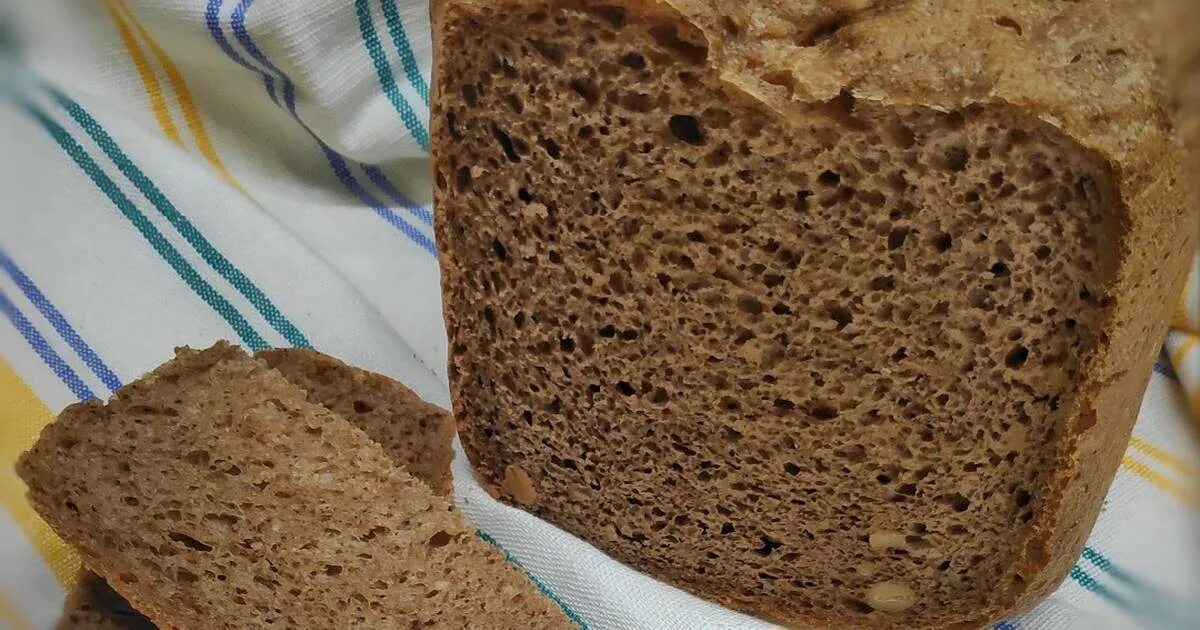 Хлеб с отрубями в хлебопечке рецепты. Кунжутный хлеб. ржаной хлеб кедровыми орешками. рецептура ржаного и пшеничного хлеба. хлеб ржаной с кедровым орехом.