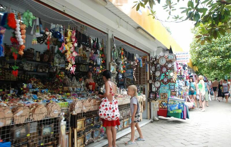 лазаревское сочинское шоссе гостевой дом континент. церковь на лазаревском кладбище марьина роща. духи лазаревское. лавка фараона парфюм лазаревское. храм святого духа на лазаревском кладбище.