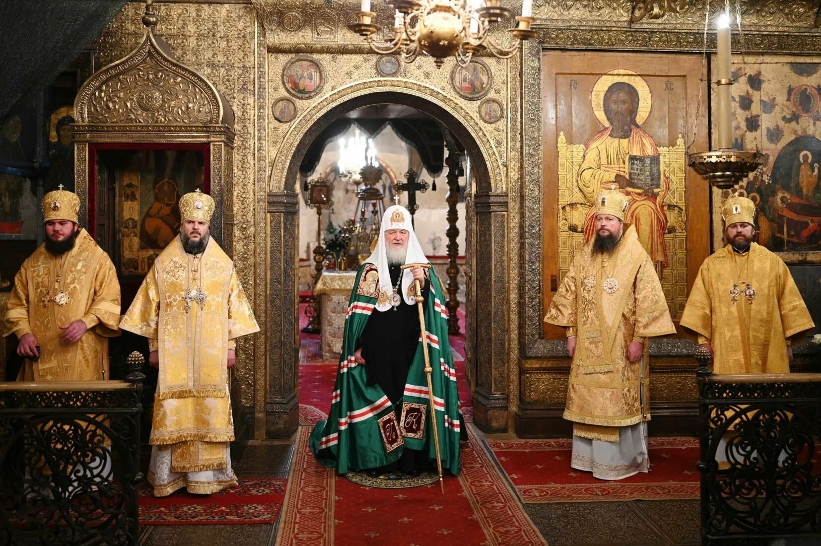 успенский собор московского кремля патриаршие богослужение. патриарх в успенском соборе. алексий туриков секретарь патриарха. патриарх в успенском соборе. патриарх в успенском соборе.