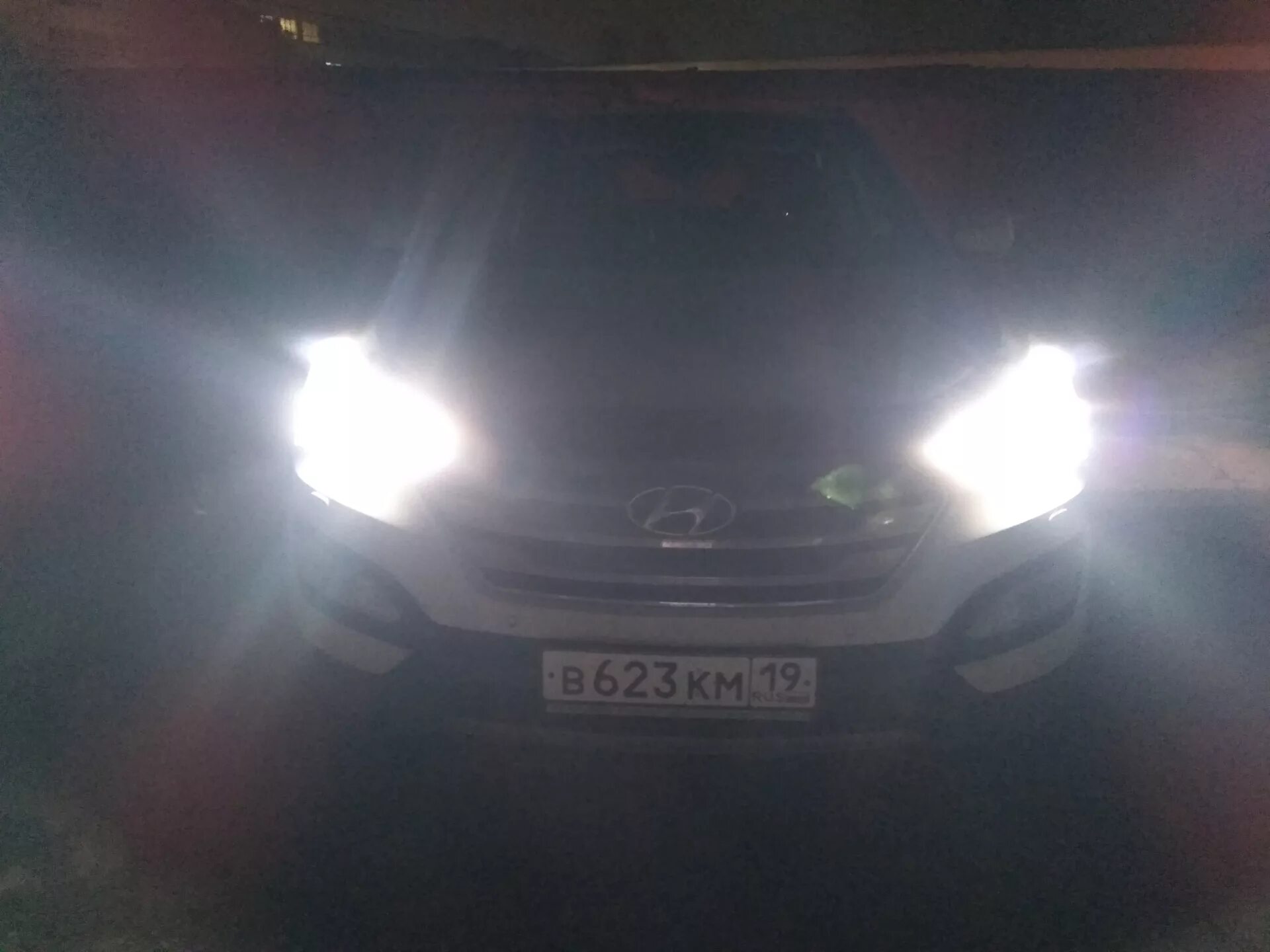 Санта фе дальний свет. Hyundai Santa Fe (3g) ламп ближнего. Санта Фе 2 Дальний свет. Лампочки Hyundai Santa Fe 2. Светодиодная лампа сантафе дальнего света.