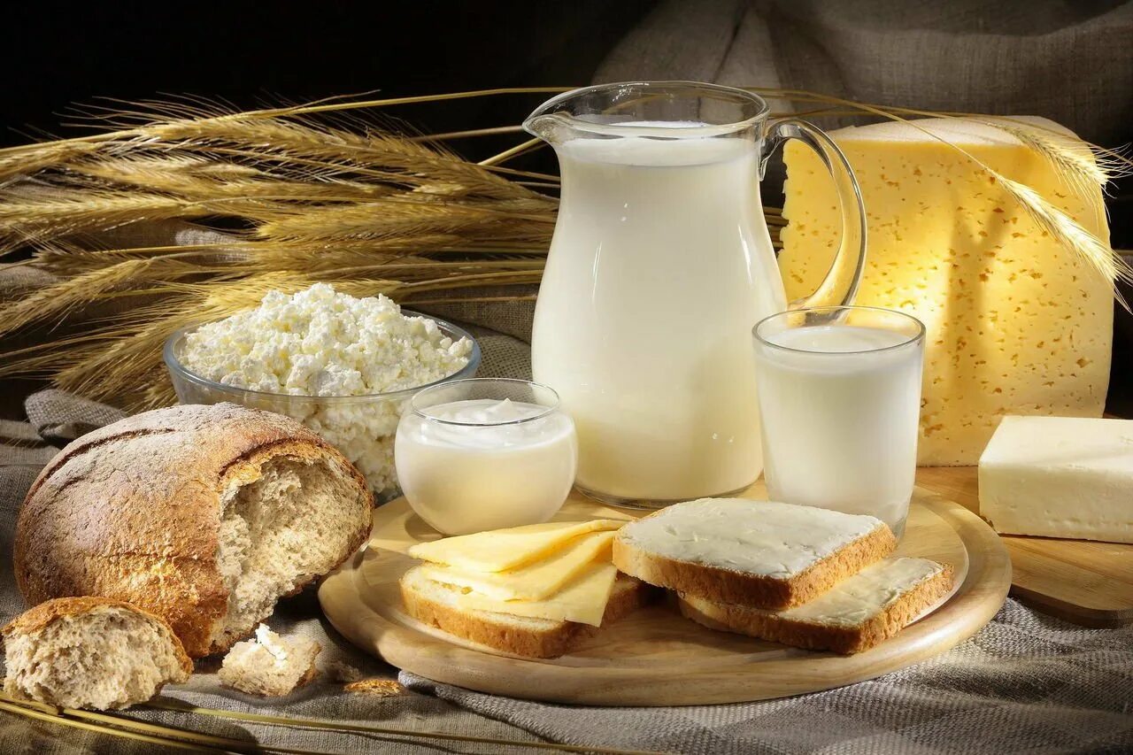 Хлеб масло молоко творог