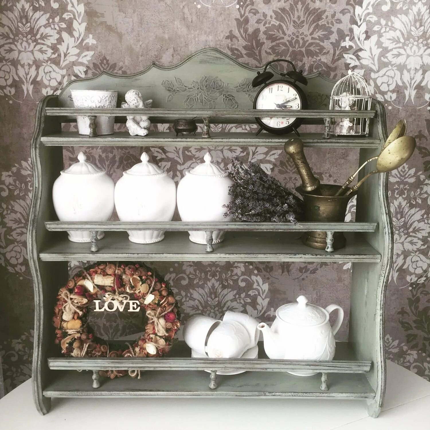 Полку для посуды в. Кухонные полки навесные открытые. Икеа полка гэмлеби. Шкафчик для посуды на кухню. Полку для посуды в.