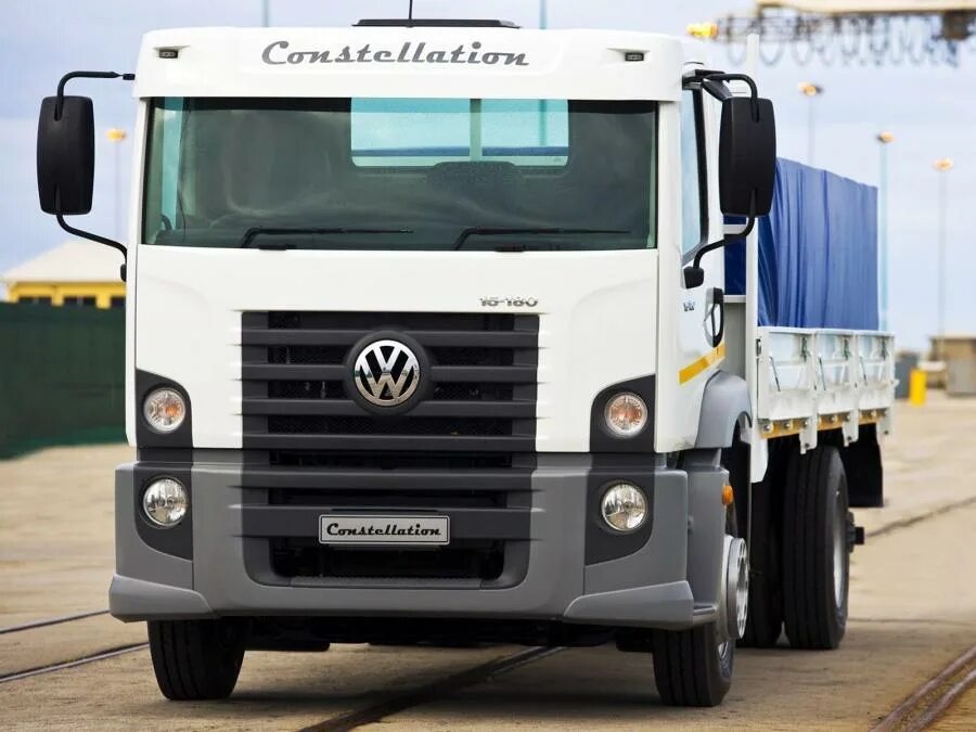 Volkswagen constellation 25. Фольксваген констеллатион. Volkswagen constellation 2024. 420. Грузовики фольксваген constellation.