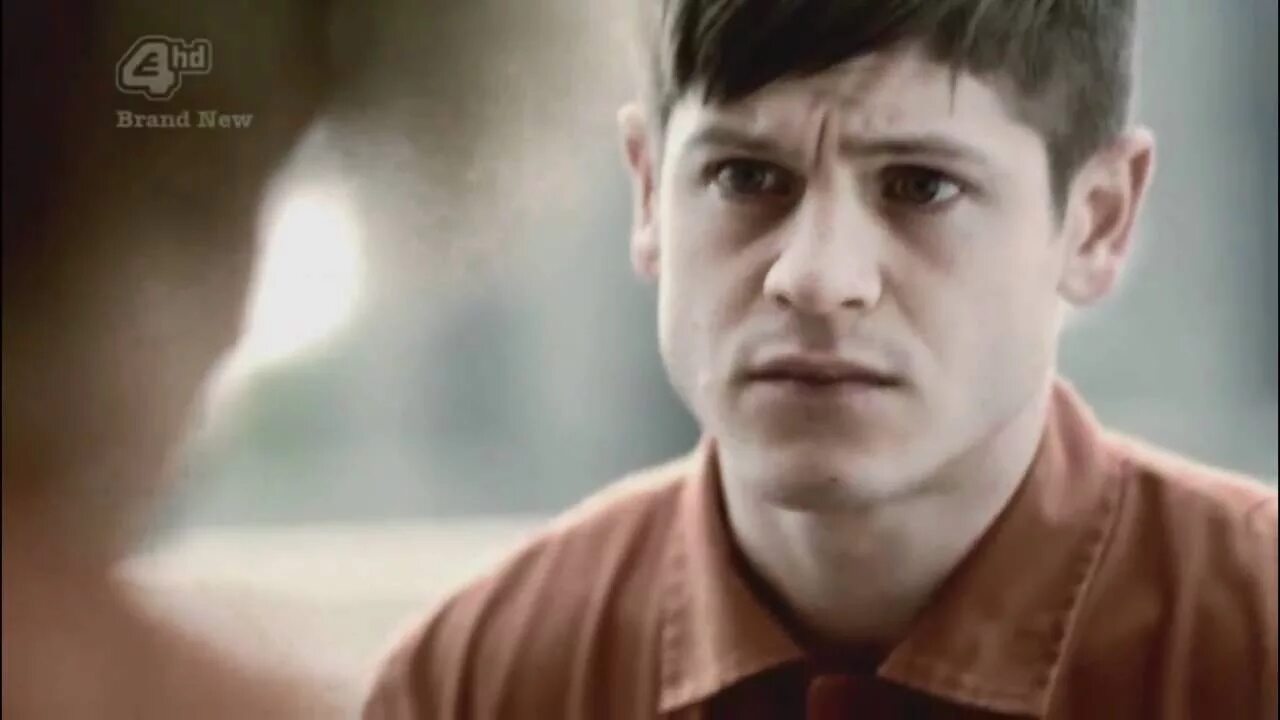 2 simon when. Misfits simon. саймон из отбросов. саймон беллами. отбросы саймон из будущего.