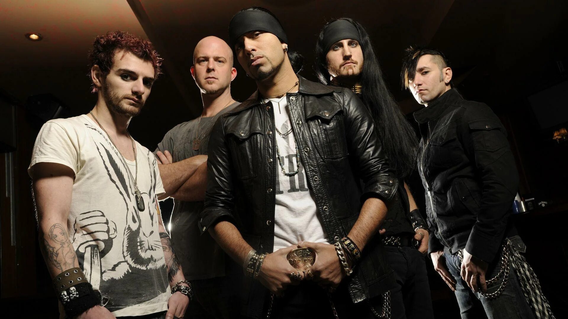 Pop evil. Pop evil группа. pop evil versatile 2025. pop evil onyx. вокалист pop evil.