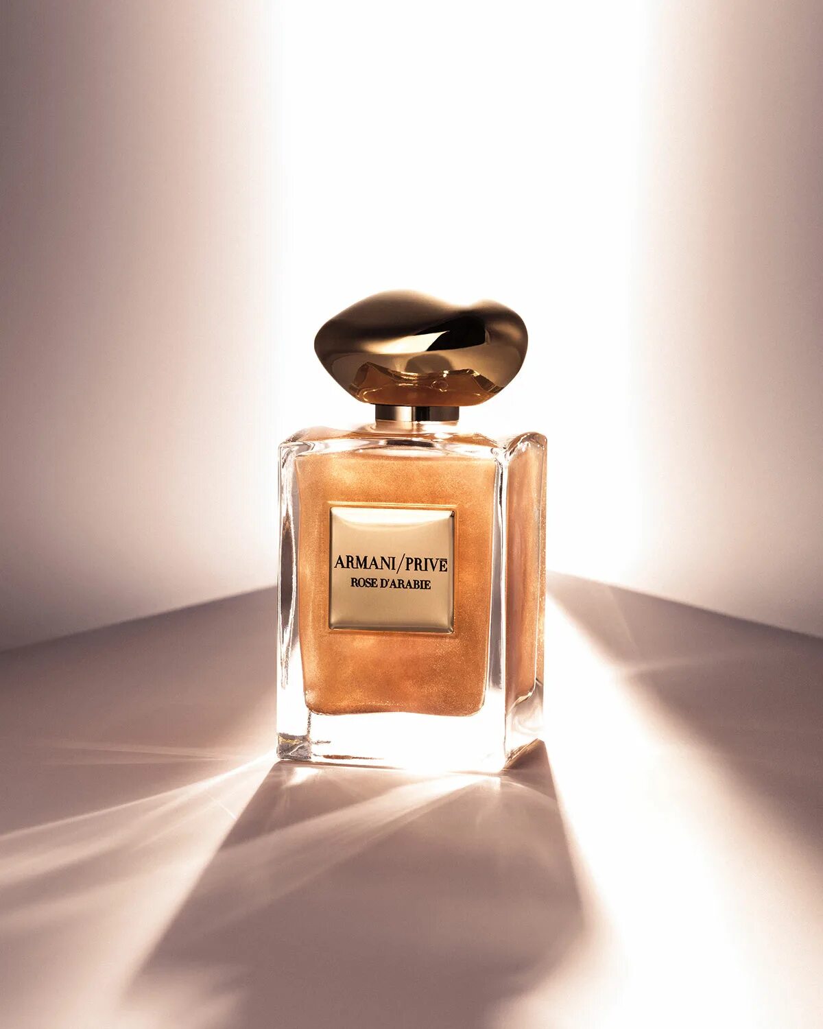 Armani prive rose. Giorgio Armani Armani prive Rose d'Arabie. Giorgio Armani prive Rose d'Arabie l'or du Desert, 100 ml. Giorgio Armani Armani prive Rose d'Arabie EDP, 100. Armani prive Rose d Arabie l or du Desert Edition limitee.