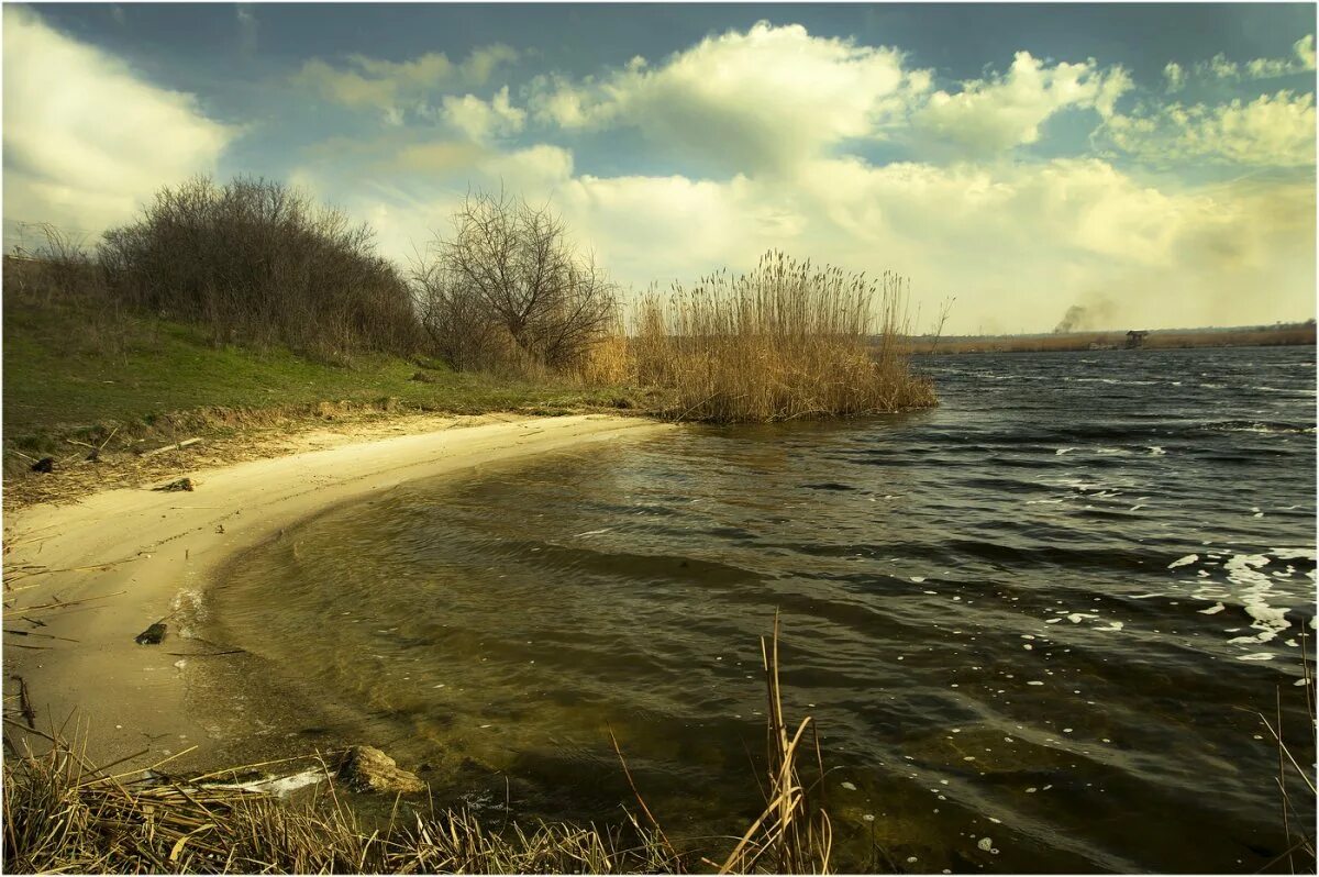 Река всегда течет. Река. Уреки. У реки два берега. Берег реки.