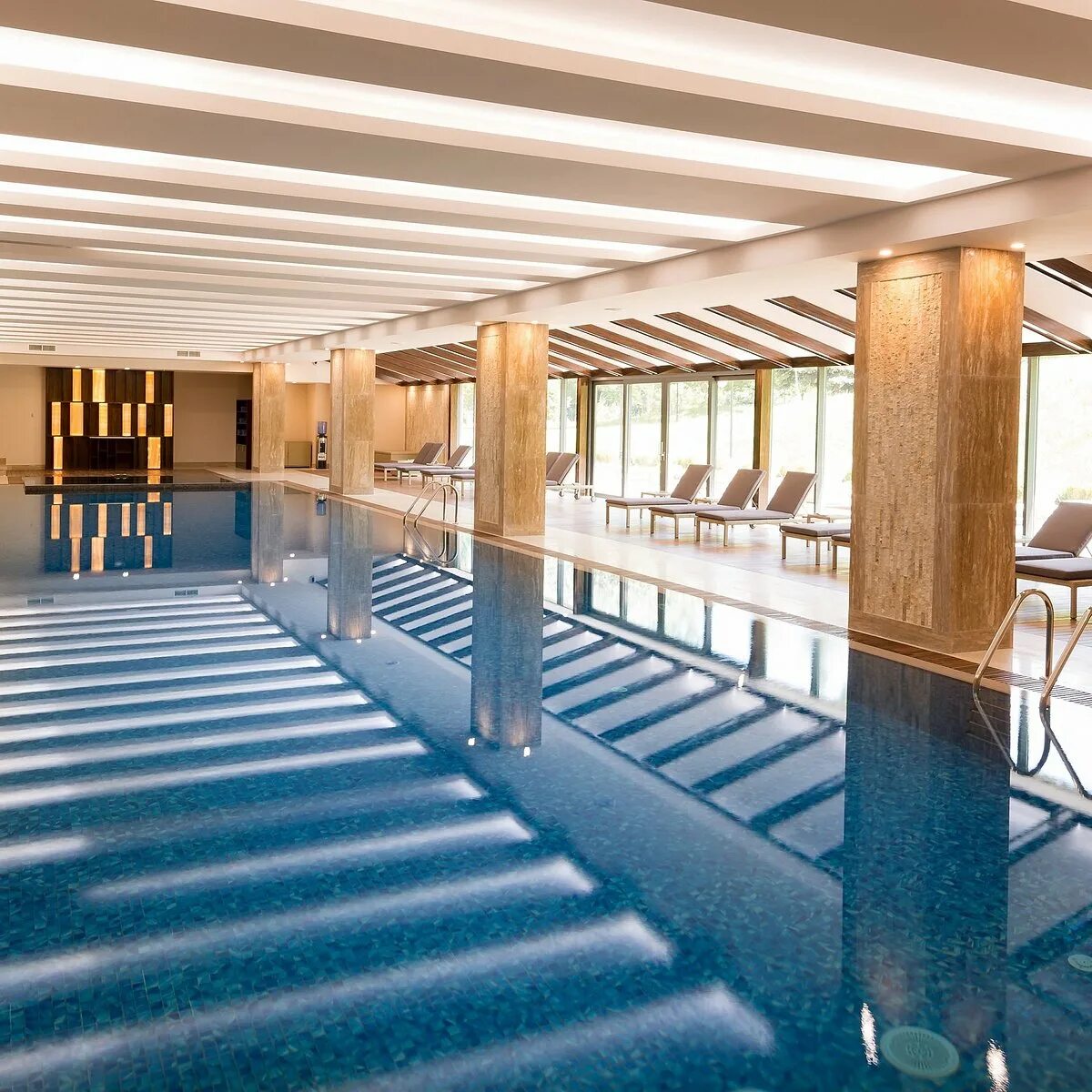 Спа в ереване. Отель radisson blu ереван. рэдиссон блю ереван спа. рэдиссон блю ереван бассейн. отель рэдиссон в армении.