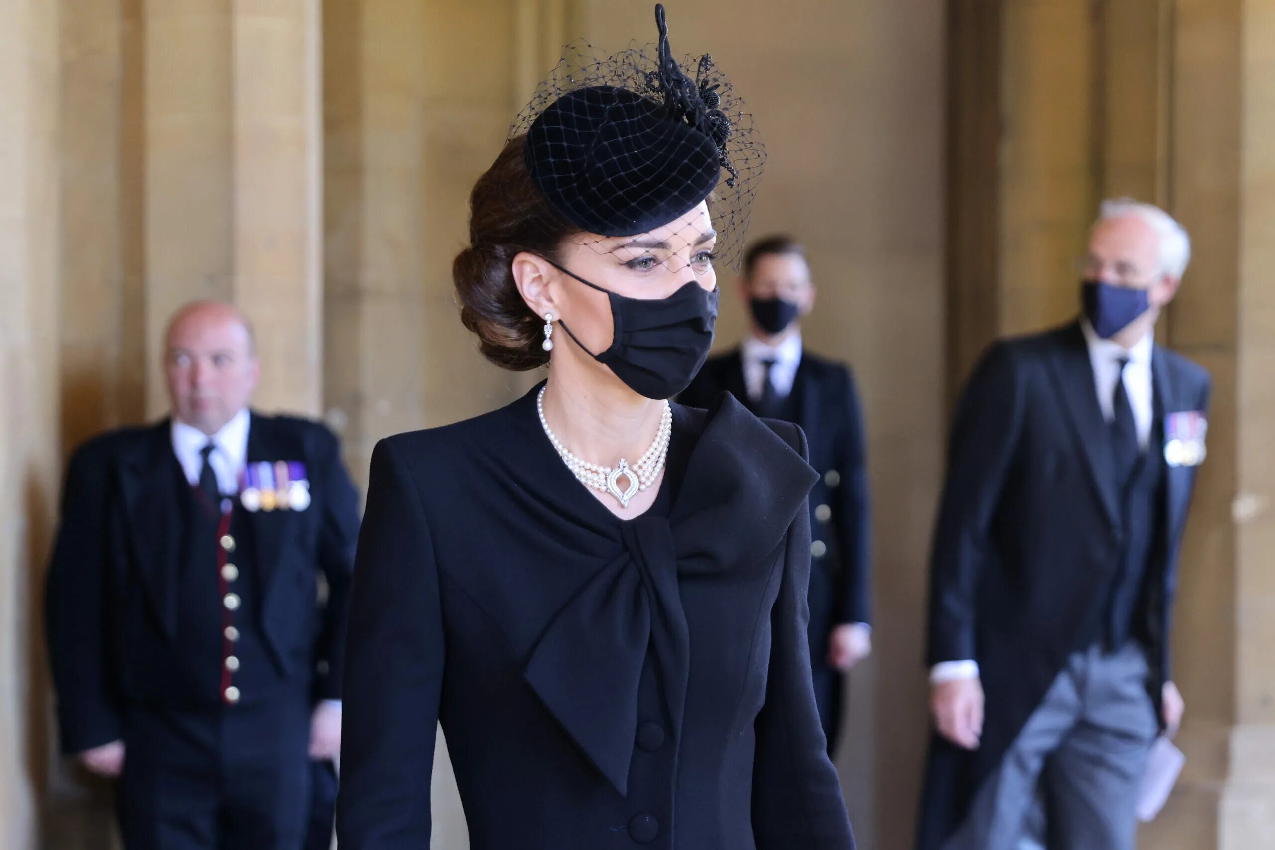Кейт Миддлтон на похоронах принца Филиппа. Кейт Миддлтон на похоронах Филиппа. Кэтрин, герцогиня Кембриджская, Великобритания. Кейт Миддлтон на похоронах принца.