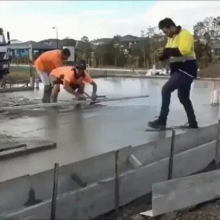 Сейчас заливают