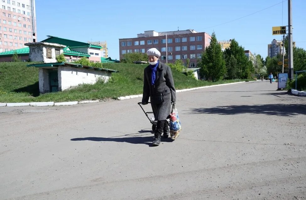 Пансионат нежинский в омске для пожилых. Уютный дом пансионат для пожилых. Пансионат для пожилых томск на большой подгорной. Дом престарелых омская область. Геронтологический центр ярославль.