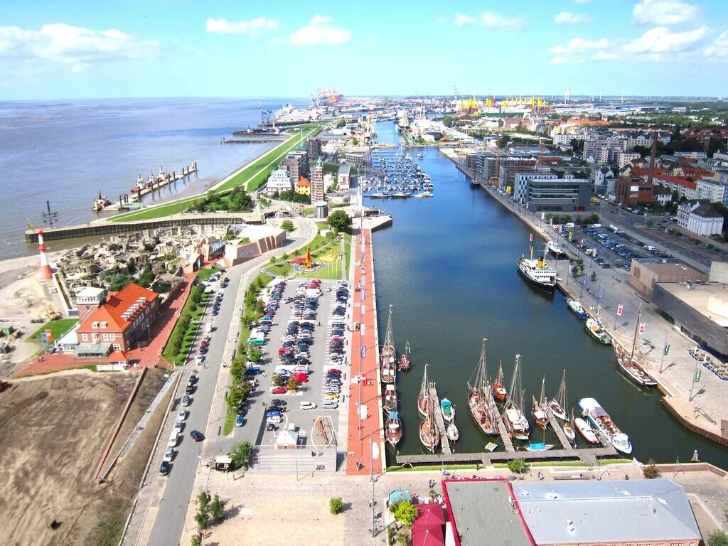 Le havre франция грузовой порт. Порт пуэрто рико. Крупнейшим портом на северном побережье является. Крупнейшим портом на северном побережье является. Балтийский морской порт.