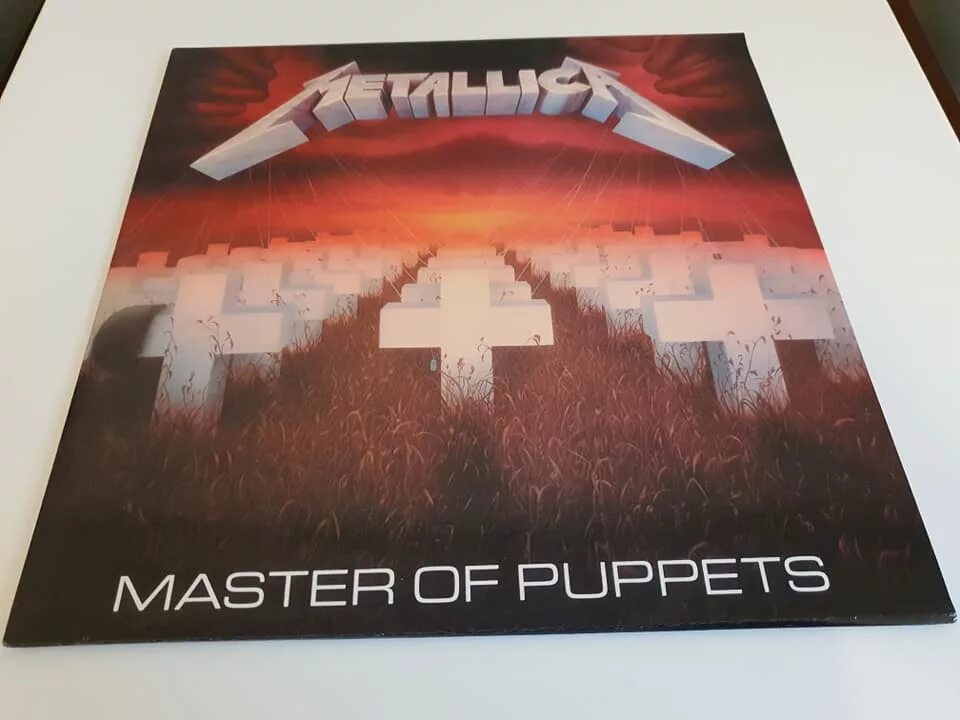 Master of puppets текст. Master of Puppets LP обложка. Металлика мастер оф папетс обложка. Master of Puppets винил. Master of Puppets нашивка.