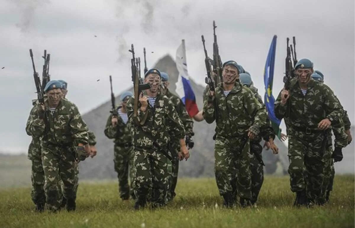 Русские идут. ВДВ РФ В Сирии. Русские ВДВ В Сирии. Разведчики ВДВ В Сирии.