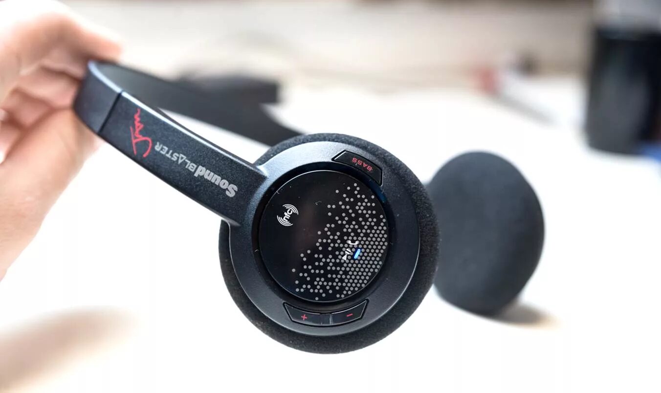 Creative sound blaster jam v2. Creative sound blaster jam. беспроводные наушники фирма креатив. характеристики creative sound blaster jam.