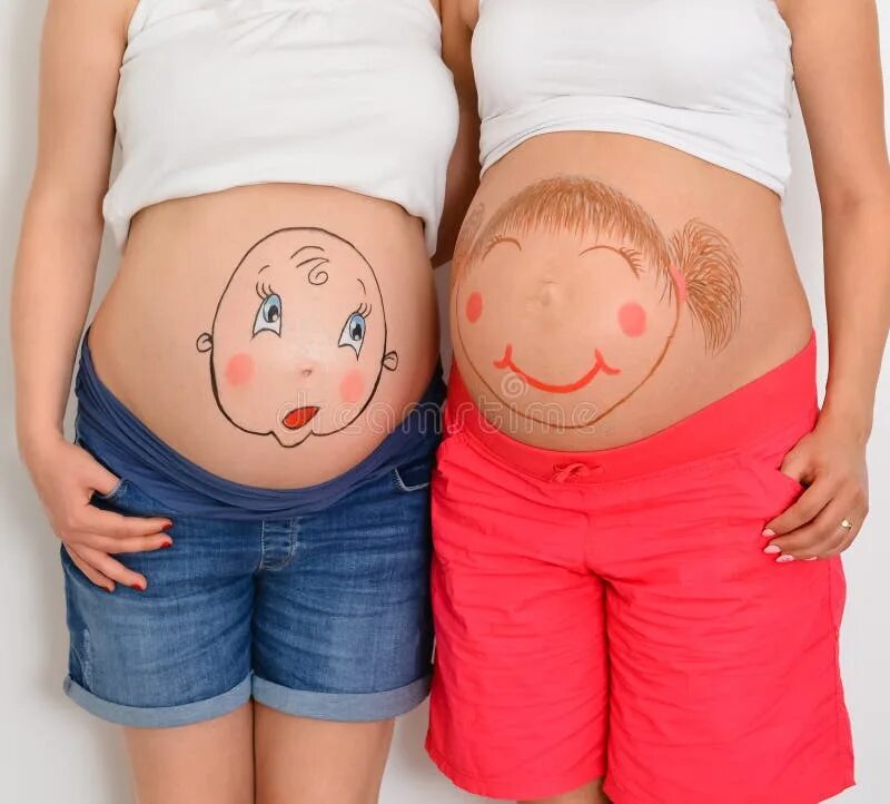 Беременность вторым мальчиком. Живот беременной. Разрисованный живот беременной. Рисунок на животе беременной. Рисунок на пузе беременной.