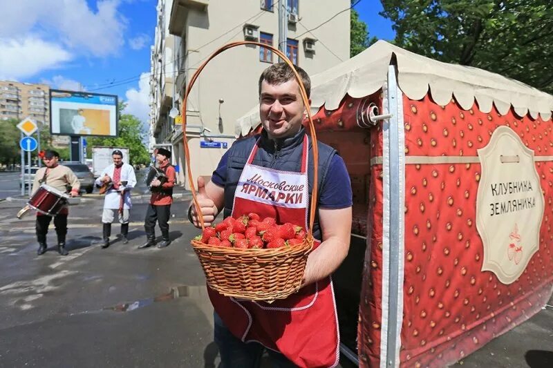 Без токсинов и химии: нутрициолог рассказала, как выбрать клубнику - Рамблер/жен