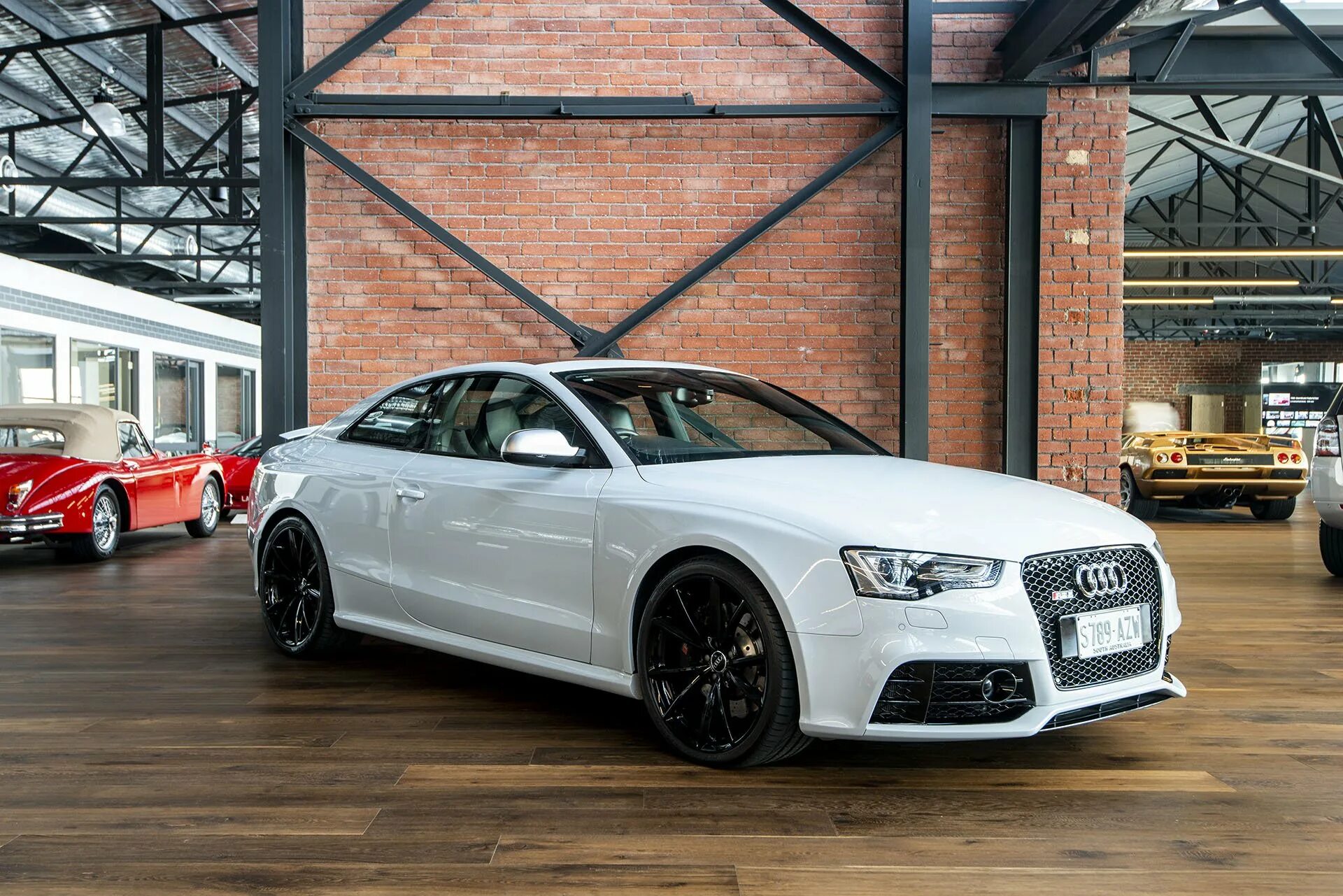 Audi rs5 8t. Ауди а5 rs5. Ауди rs5 купе. Audi rs5 Coupe White.