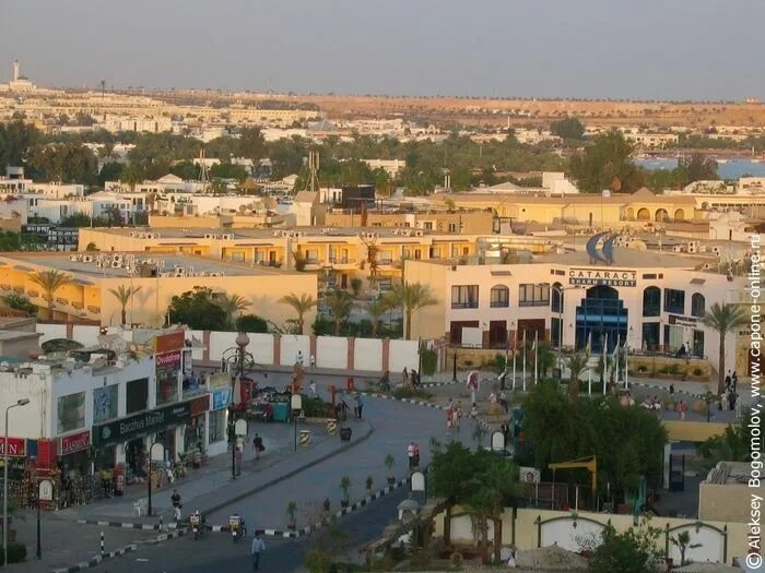 Genena city шарм-эль-шейх. Торговый центр в шарм эль. El mercato шарм-эль-шейх торговый центр. Площадь сохо египет. Торговый центр в шарм эль шейхе.