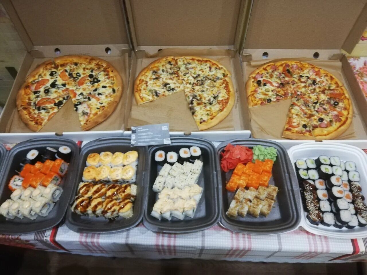 3 кг роллов. гири суши сергиев посад.