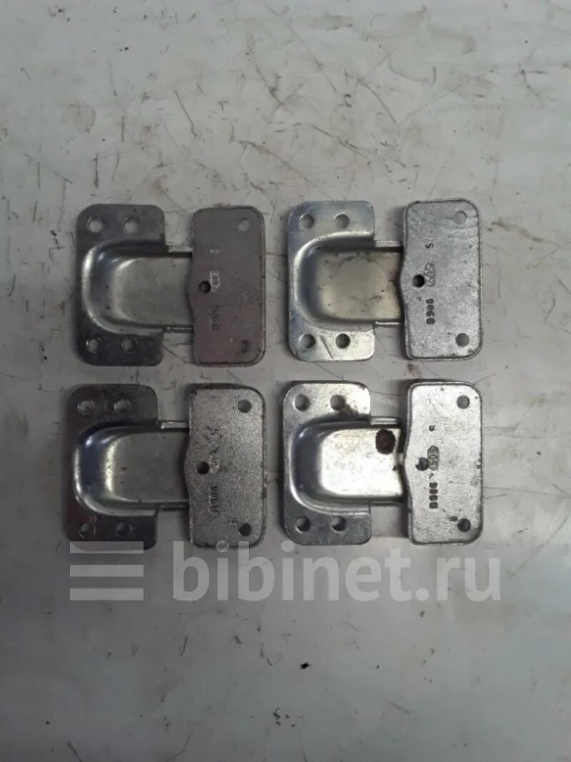 Петля задней двери фиат дукато 250. Фиат дукато задние петли 250. Задние двери фиат дукато 244 елабуга. Фиксатор замка задней двери фиат дукато 244. Fiat ducato петли на задние двери.