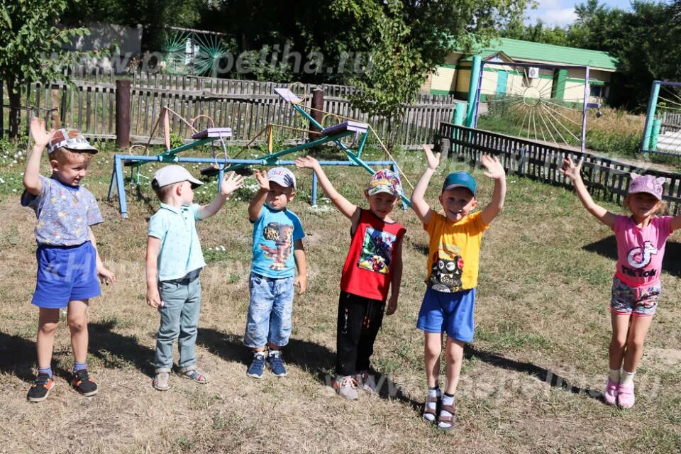 Саратовская область родничок. Детский сад Родничок. Родничок 460 садик. Родничок Прохоровка садик. Садик Родничок Королев.