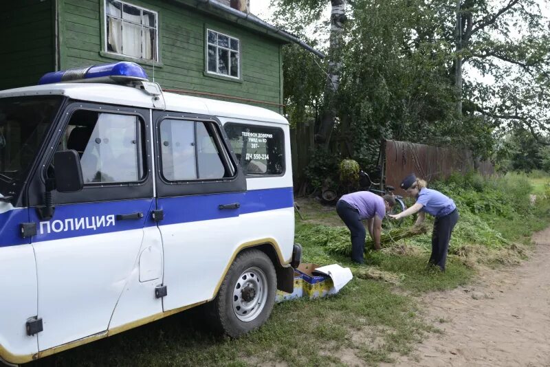 Сельские участковые полиции. Полиция в деревне. Полиция в селе. Деревенская полиция. Сельская милиция.