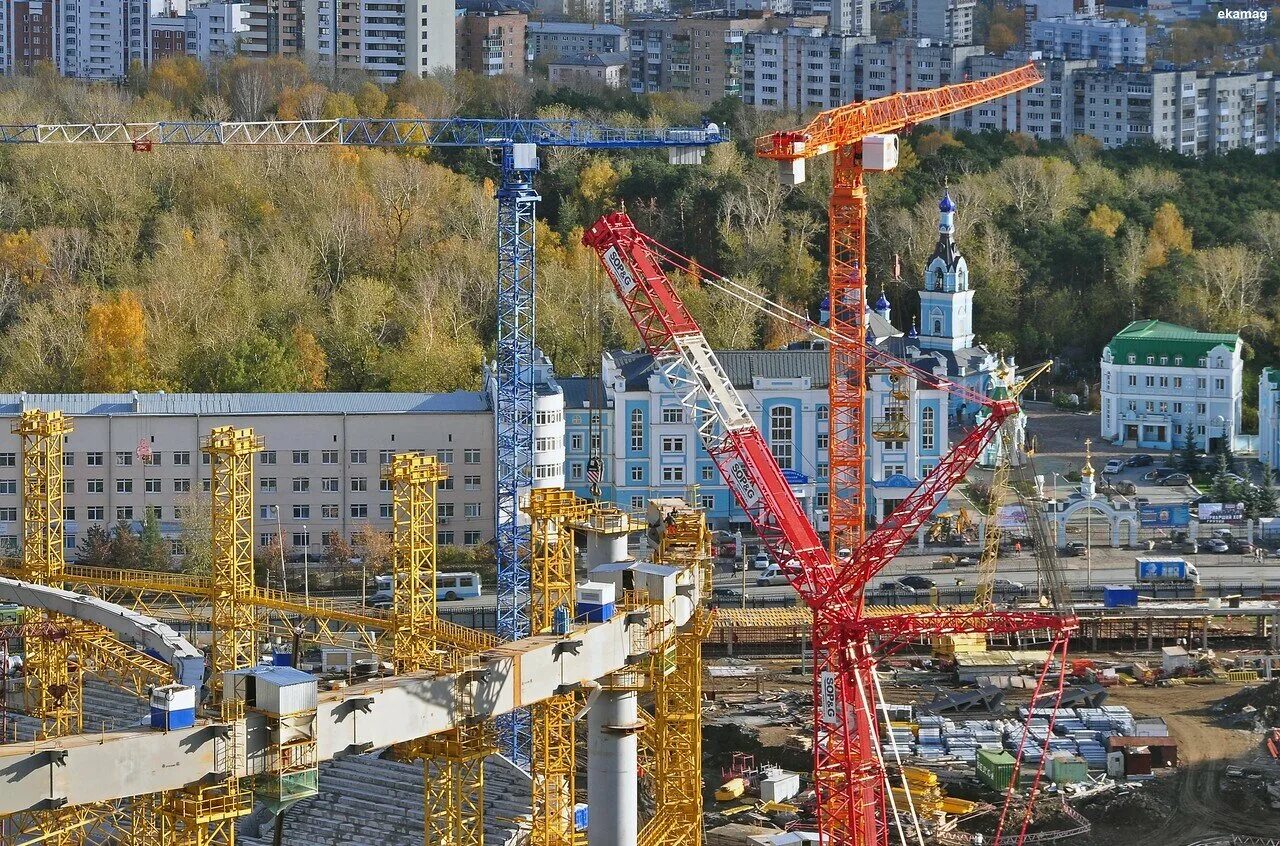 Сайт строительства екатеринбург. Стройка Екатеринбург. Стройки ЕКБ. Постройки Екатеринбурга. Стройка фото.