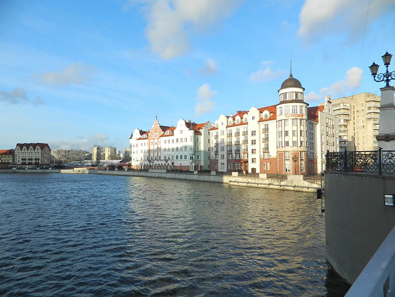 горячая линия. номер телефона горячей линии. электронный телефонный справочник. номер телефона горячей линии. кайзерхоф (калининград), россия, калининградская область, калининград.