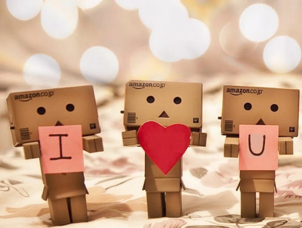 Love moschino. Amazon love. Shy amazon love robolord. Надпись i love you. I love amazon.