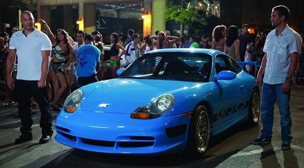 Как называется форсаж. Пол уокер форсаж 5. porsche 911 gt3 rs форсаж 5. пол уокер машины. пол уокер форсаж 1 машина.